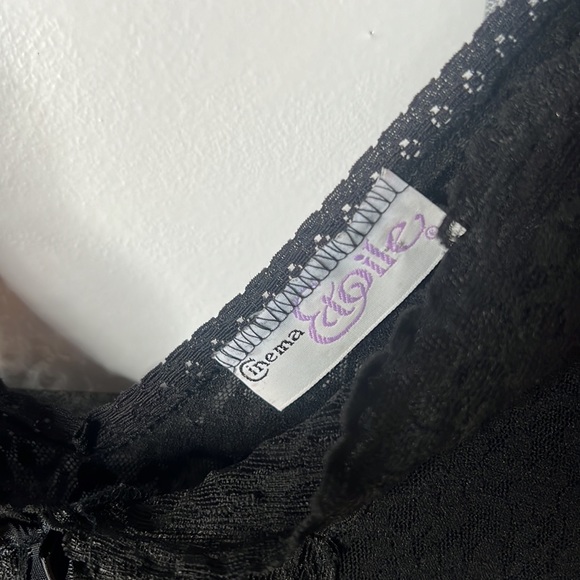 VTG Lingerie - Picture 4 of 5